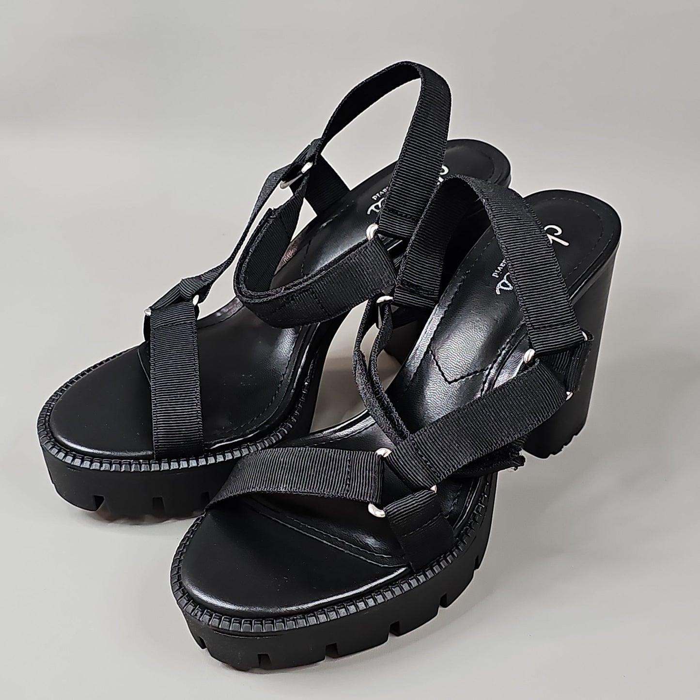 CHARLES BY CHARLES DAVID Women's Vast Sport Sandal Shoe Sz 7 M Black (New)