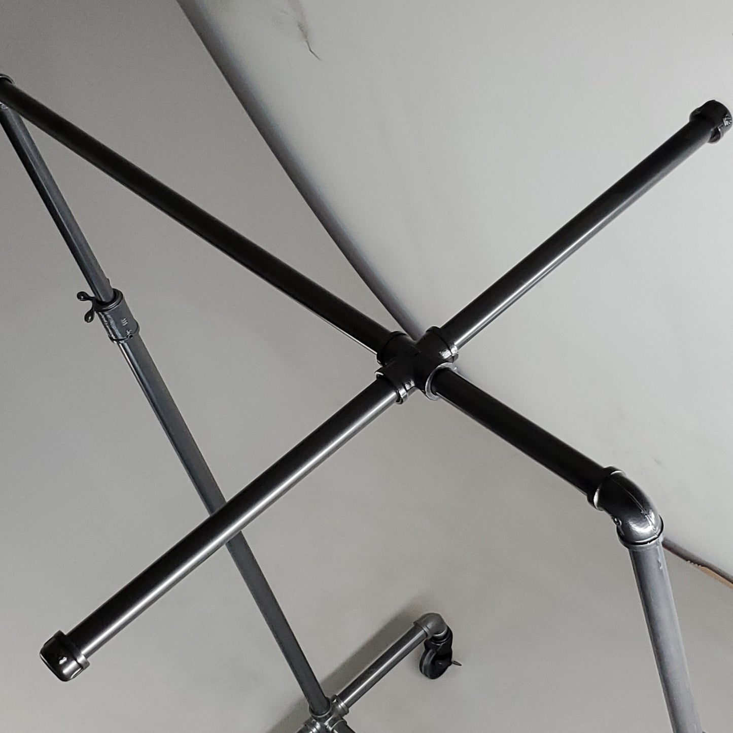 ECONOCO Pipeline Adjustable Ballet Rolling Rack W/ One Cross Bar Grey PSBBCB1ADJ (New)