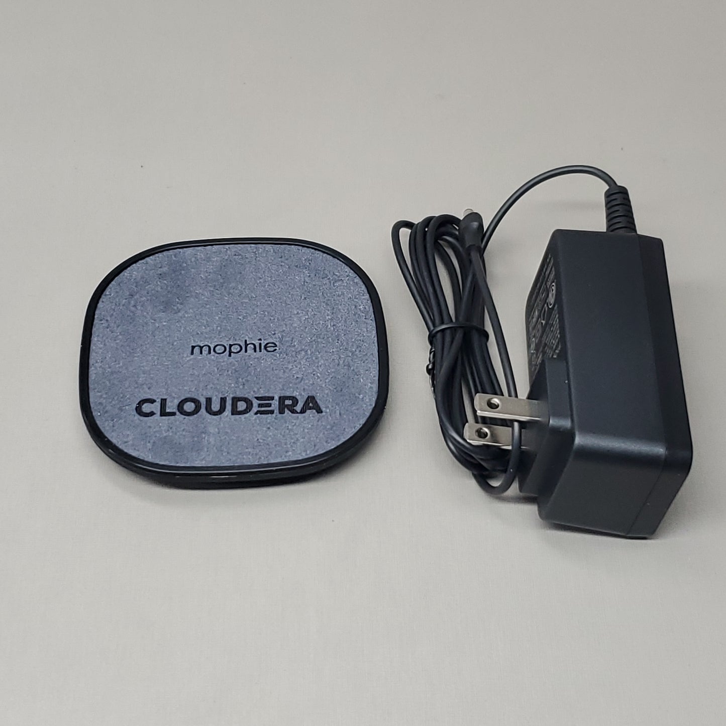 MOPHIE 15W Wireless Charging Pad w/ Cloudera Branding Fast Charge Black 401305902 (New)