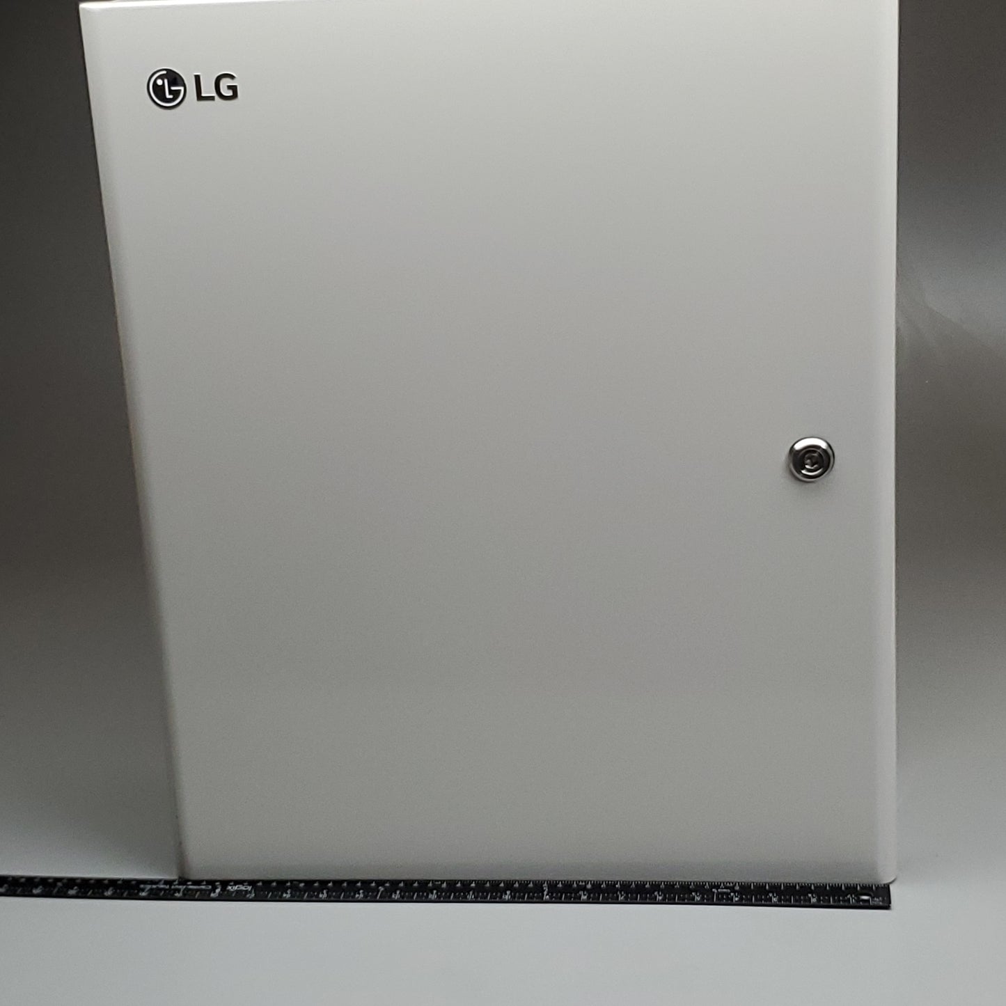 LG Electronics ESS Home 8 Storage System Battery & Smart Energy Box Demo Unit RBA008K0A00 (Pre-Owned)