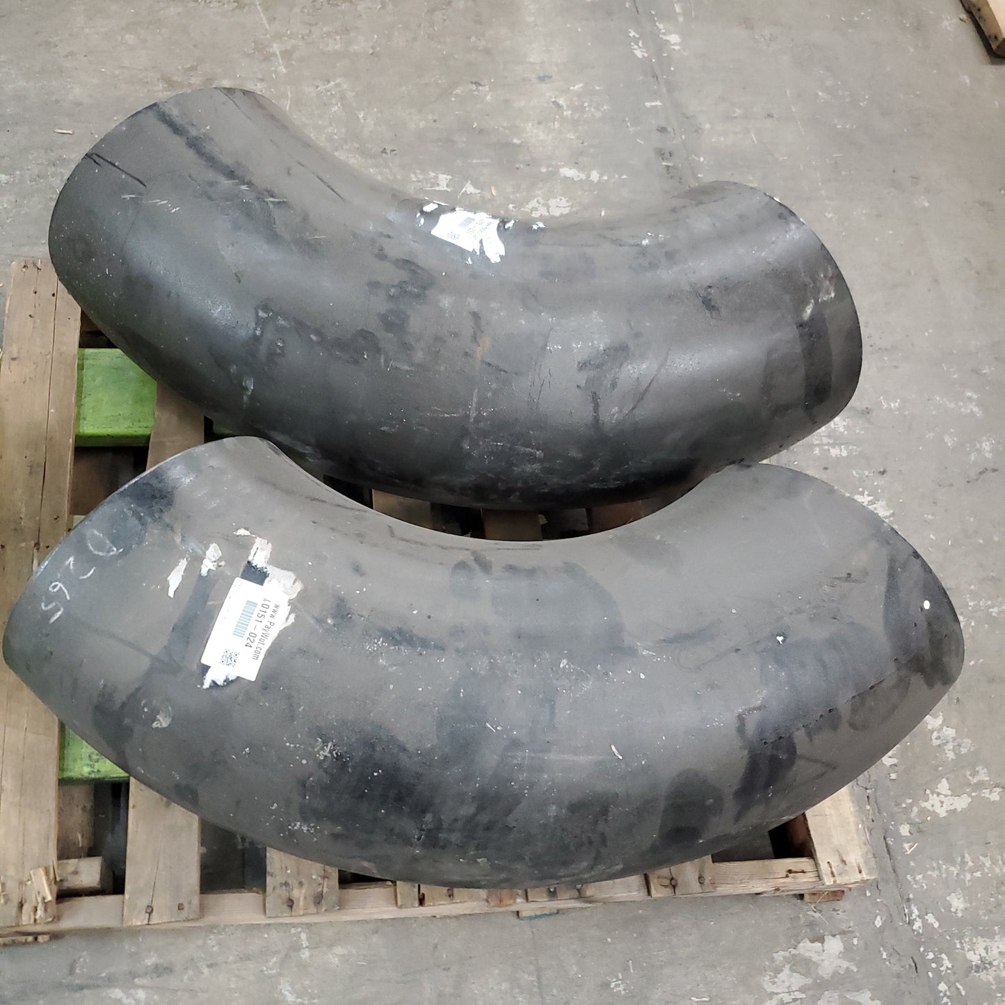 UNBRANDED 2 Pallets With 2 Large Steel Weld 90° Elbows 16" STD SA/A234 WPB B102 Made in Taiwan