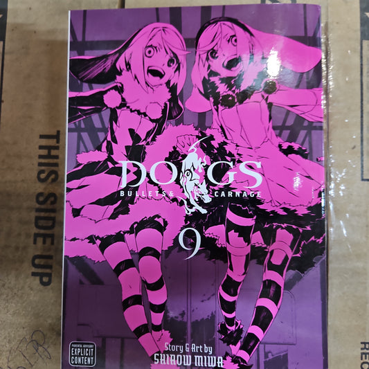 Dogs, Vol. 9: Bullets & Carnage by Shirow Miwa (Author) Paperback (New)