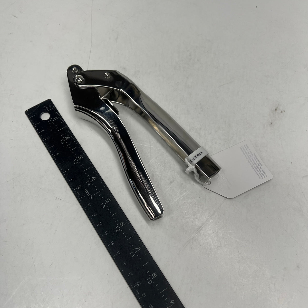 WILLIAM SONOMA  Durable Garlic Press Stainless Steel Innovative Design 6.5" L