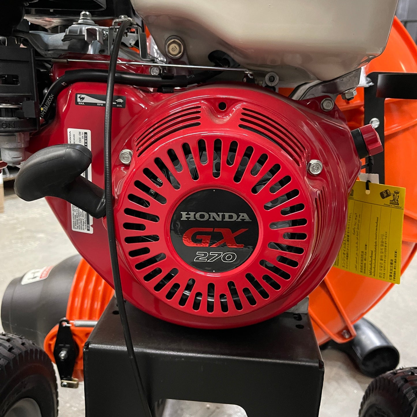 BILLY GOAT Force Wheeled Blower w/ 262 cc Honda GX Engine 56.3"L x 29.13"W x 44.88"H F902H (New)