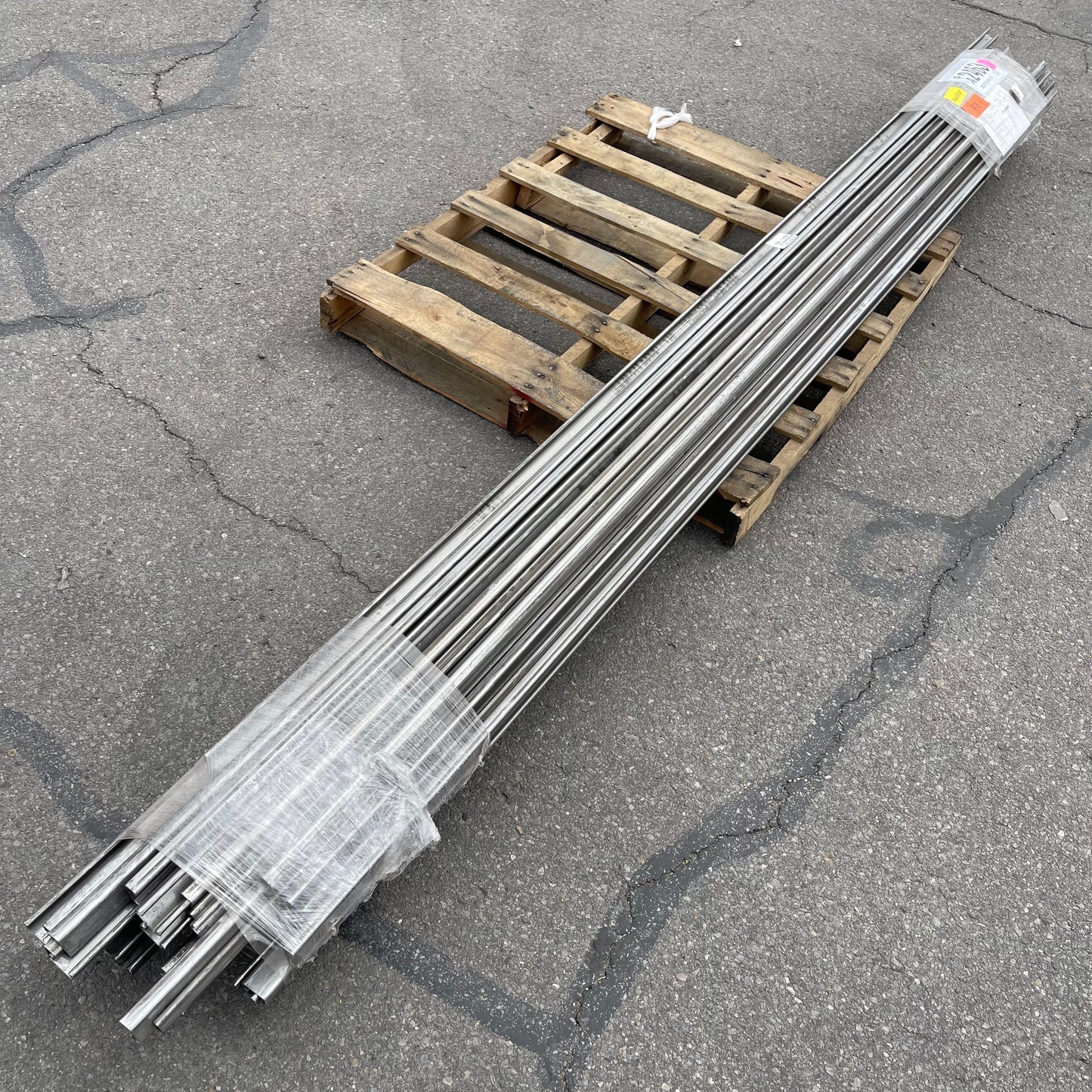 ZA@ Pallet of Steel Channels 132” (AS-IS)