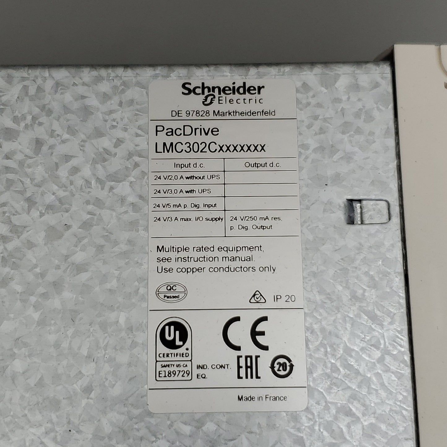 SCHNEIDER ELECTRIC PacDrive LMC Pro2 w/ Cables LMC302CAA10022 (New Other)