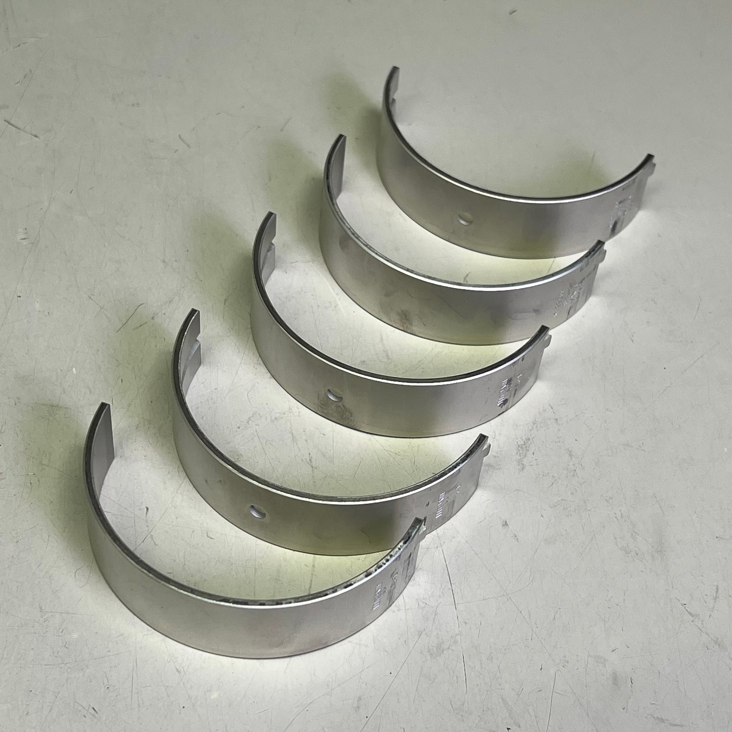 MAHLE P Series Standard Main Bearing Set Made In USA For Pontiac V8 MS-667P