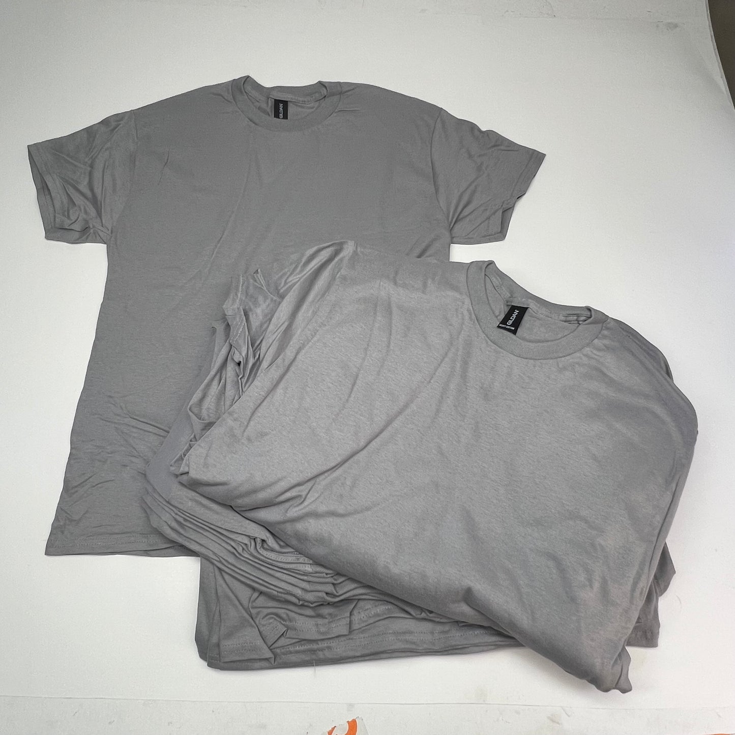 ZA@ GILDEN (24 PACK) Pre Shrunk Heavy Cotton T-shirt Unisex Sz L Gravel 10057