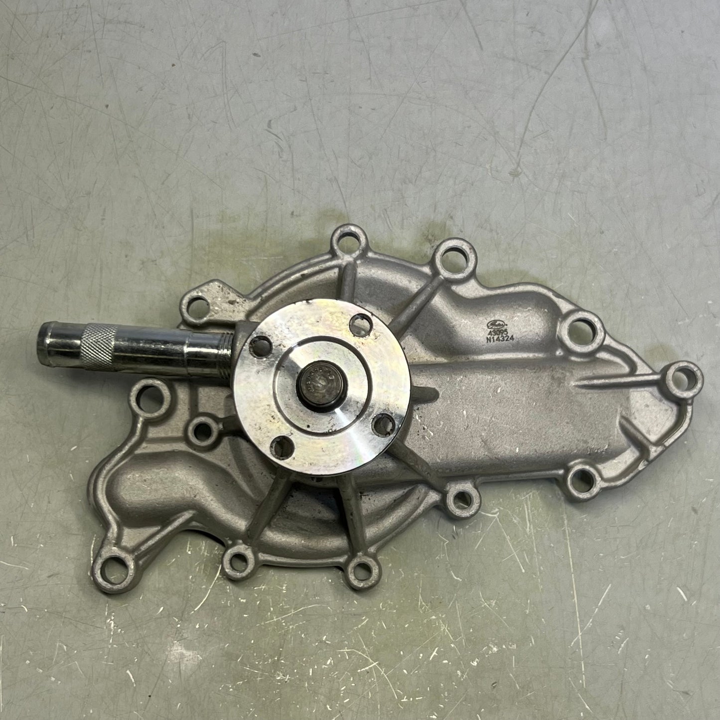 GATES Engine Water Pumps Sz 11"L x 5"H N14324