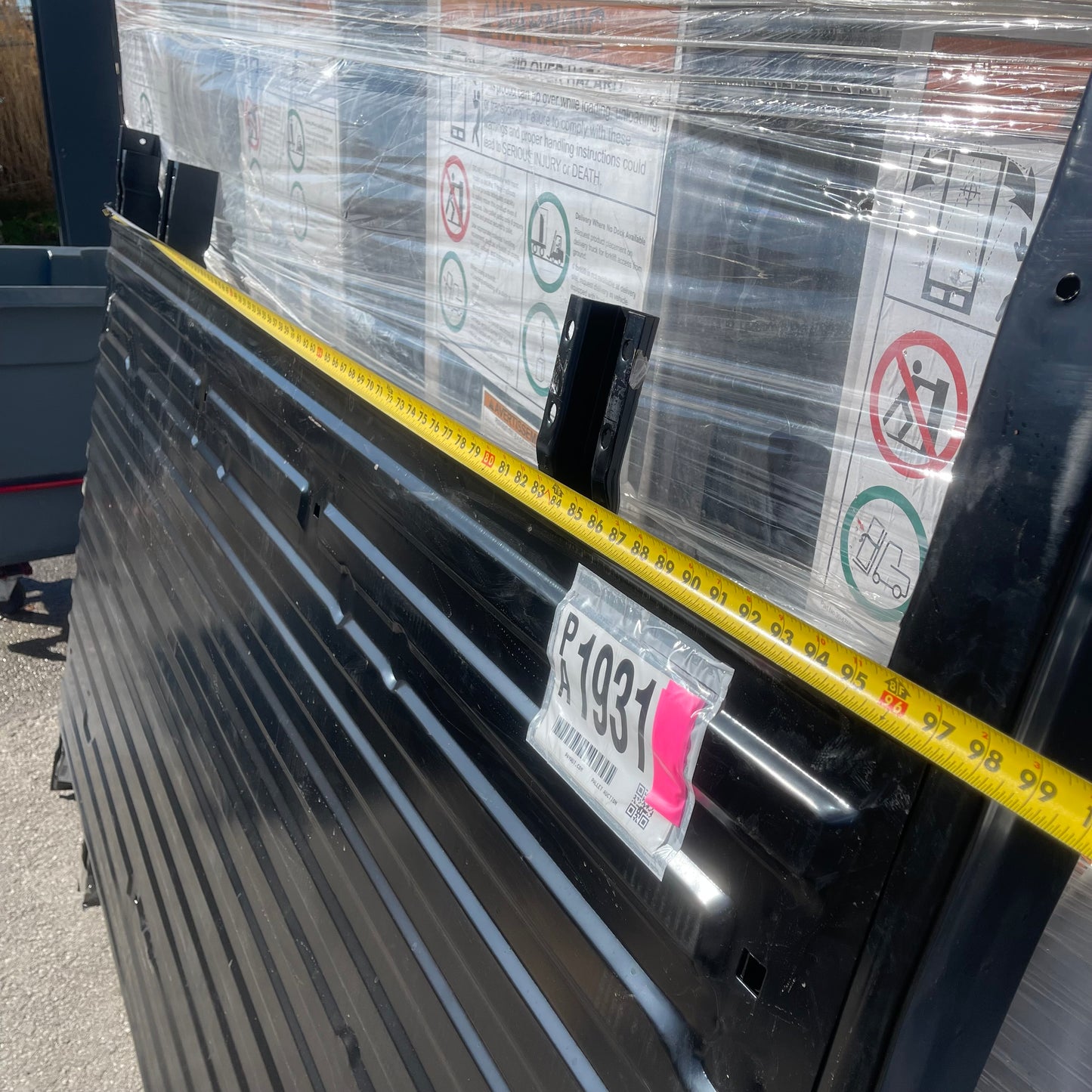 ZA@ Pallet of CLASSIC INDUSTRIES Truck Bed Floor Assembly for Ford F-series & Bronco 1973-79 TR11215A (AS-IS)