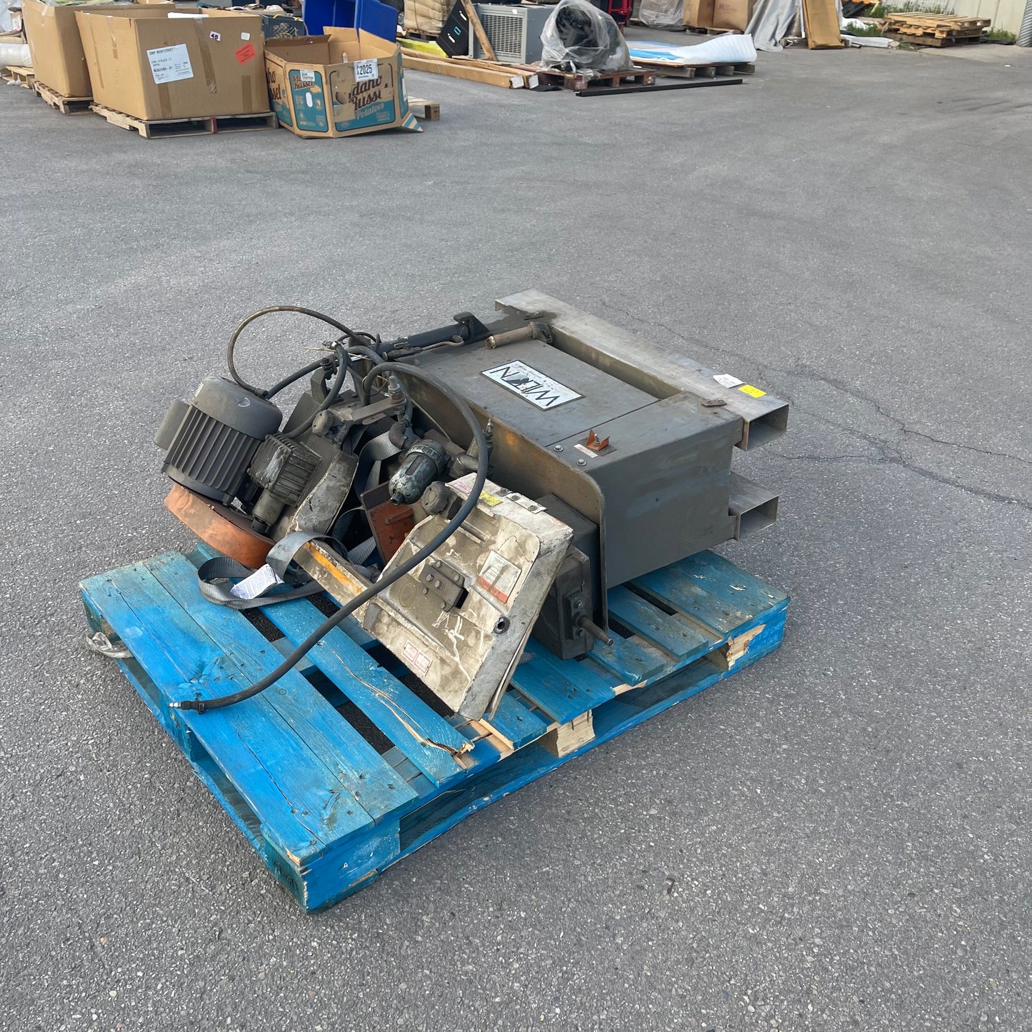 ZA@ Pallet of WILTON Horizontal Metalworking Band Saw 5634001 (AS-IS)