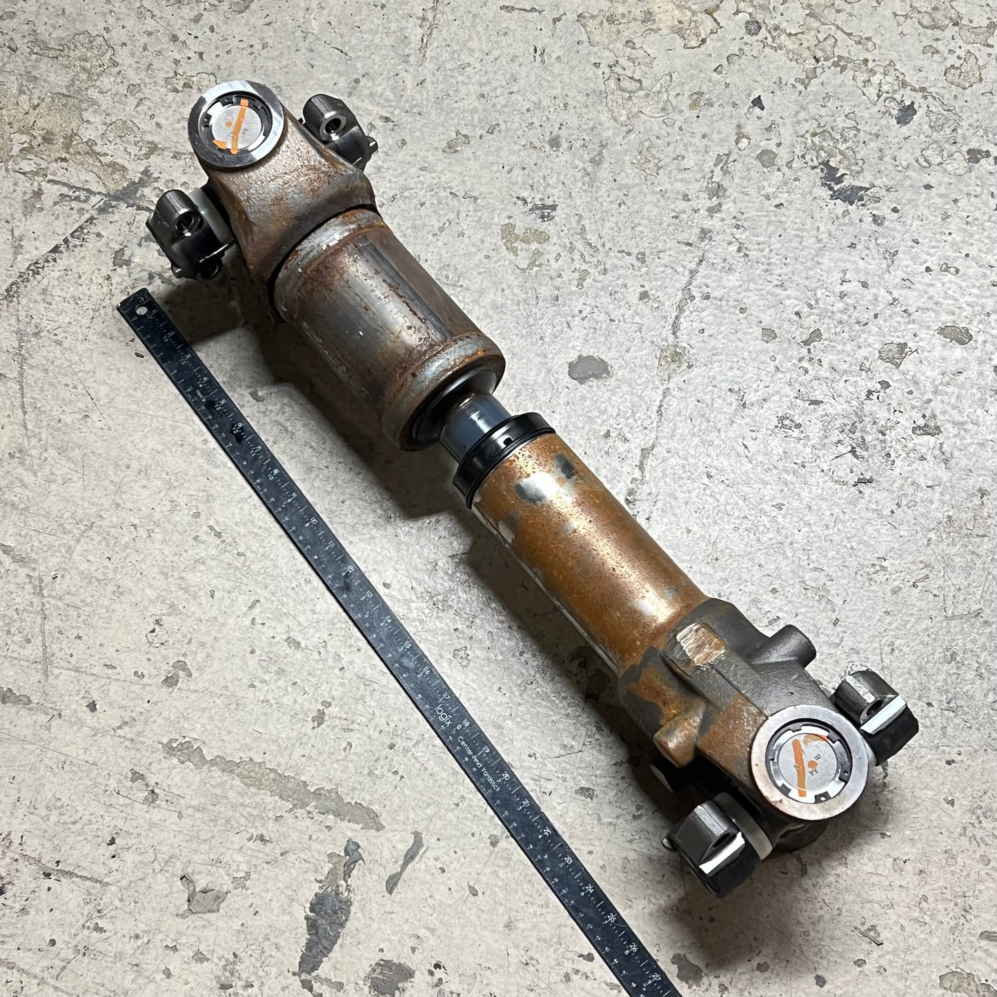 MERITOR RPL20 Genuine Tandem Interaxle Drive Shaft 20RHS003B043 (Used-Rusty)