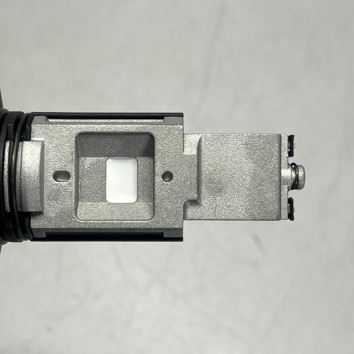 BLUE STREAK Premium Quality Mass Airflow Sensor for Kia & Saab MF210227N