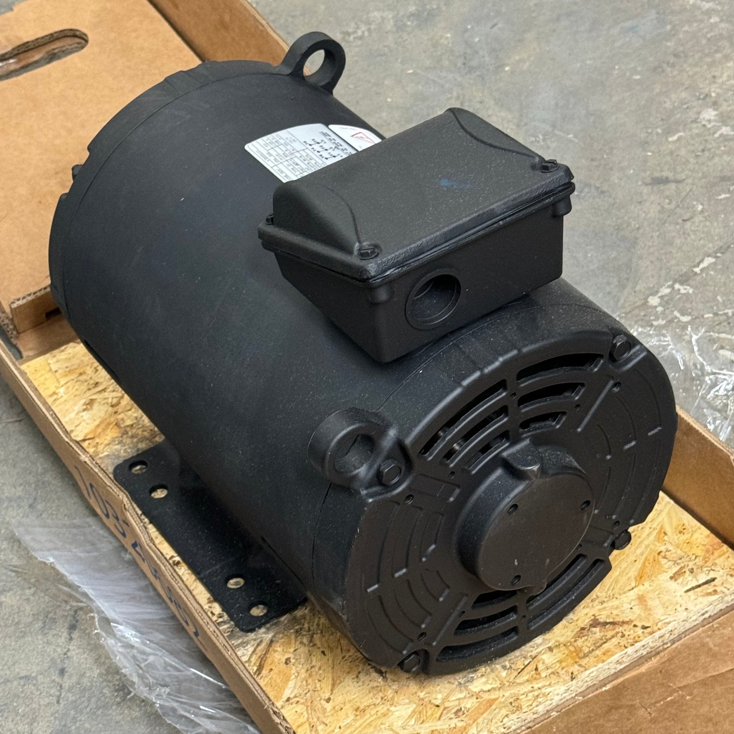 INGERSOLLRAND WEG 5 HP Motor 3 Phase 17”Lx11”H Iron Black