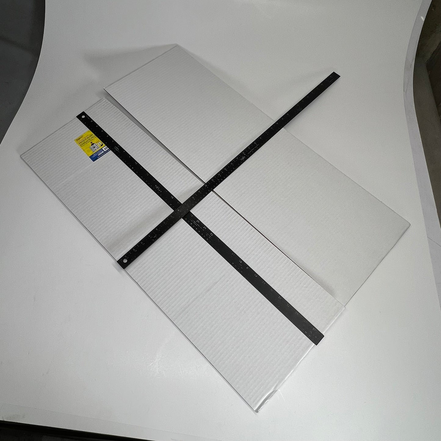 ROYAL BRITES (2 PACK) Tri-fold Project Display Board  28"x40"  White 26790