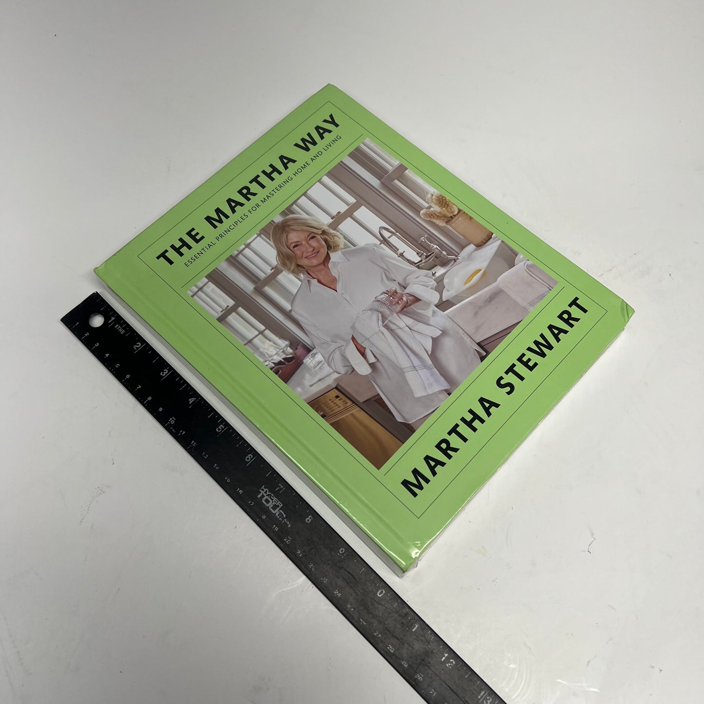 THE MARTHA WAY Essential Principles For Mastering Home & Living Hardback Book