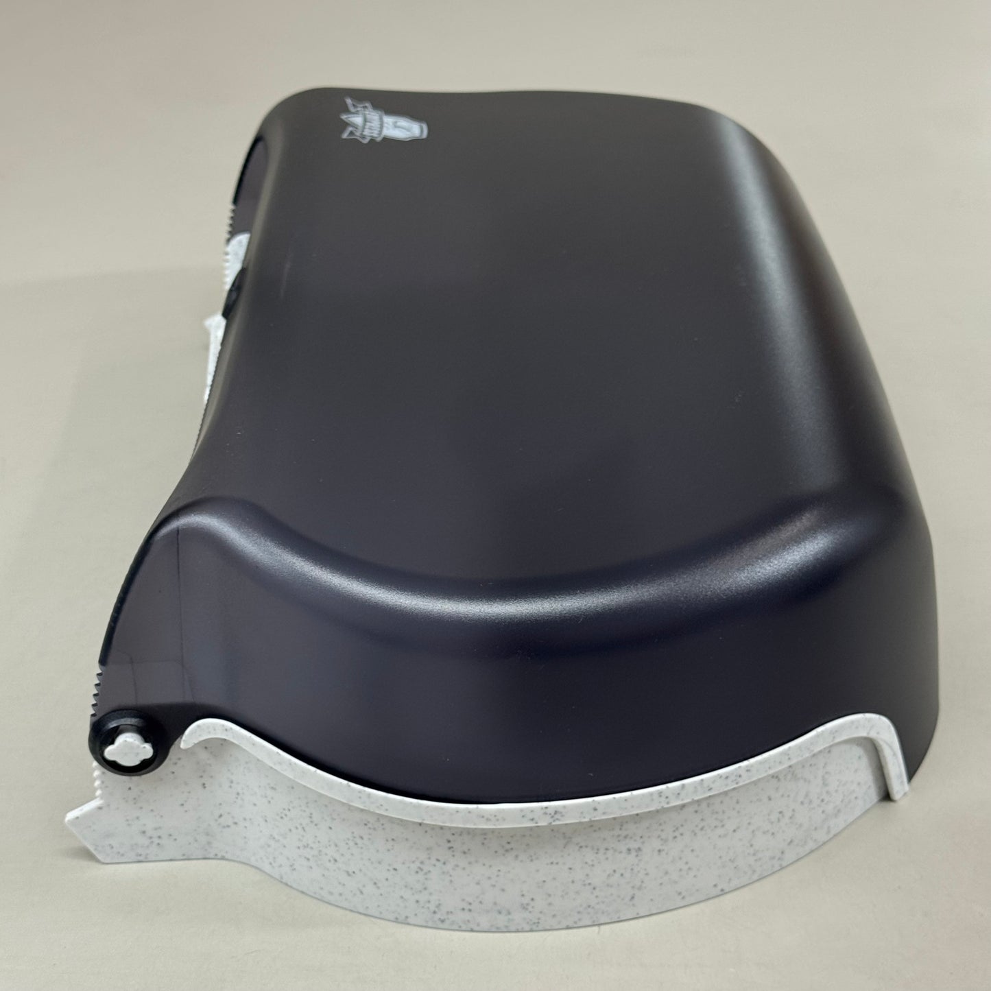 EMPRESS Twin Dispenser For 9" Jumbo Bath Tissue 19"X9"x5" Black/White EMP4000