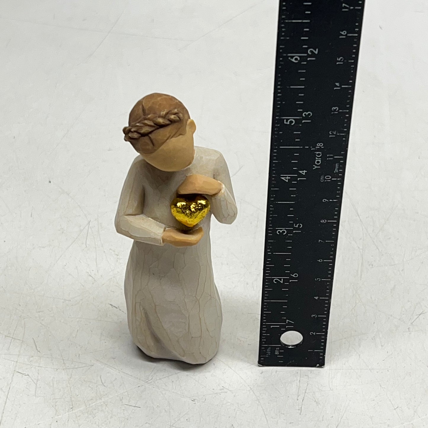 WILLOW TREE Kept Forever in the Heart Hand Sculpted Resin Figurine 5.5" 26132