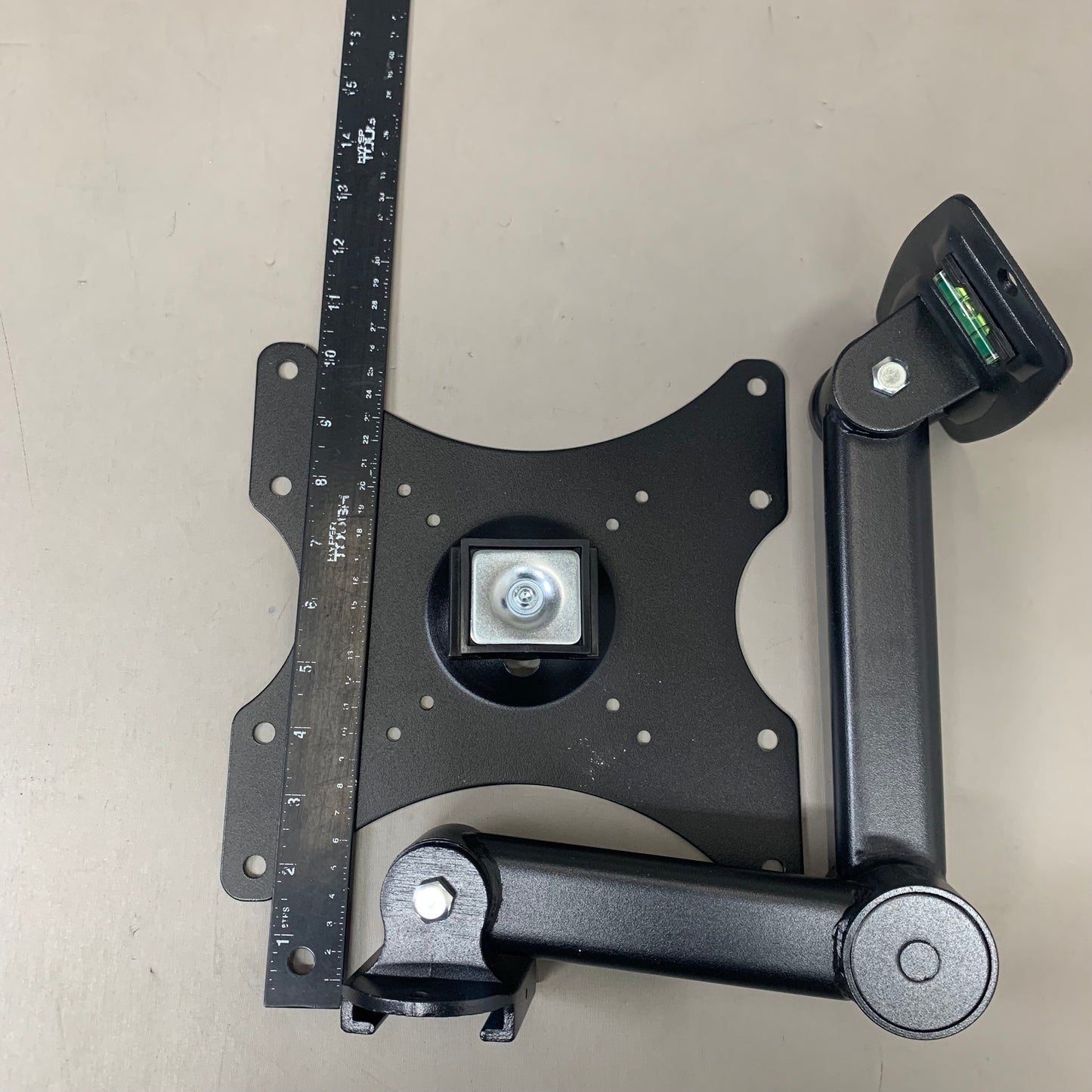 MOUNT-IT Full Motion TV Wall Mount Holds 360 Rotation 42" & 44 Lbs Black MI-4151