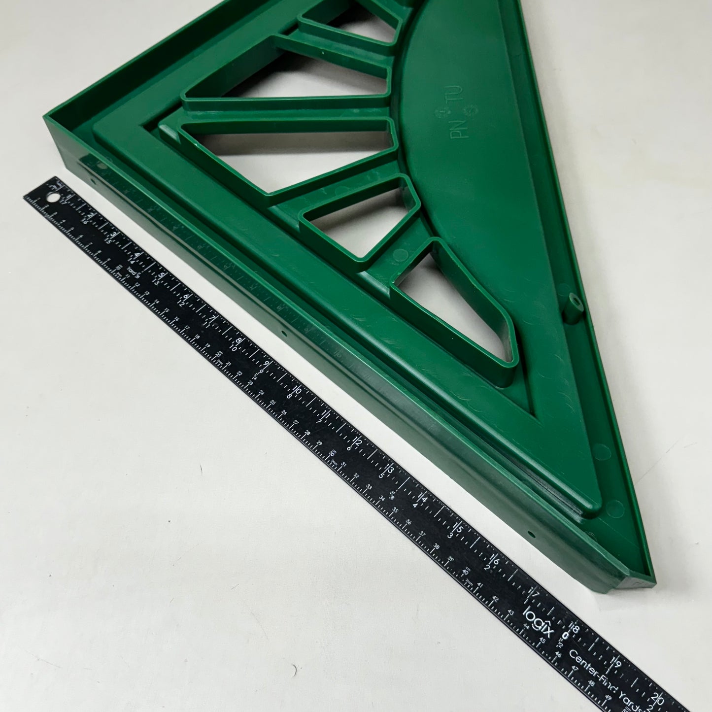 GORILLA (4 PACK) 2 Small 2 Large Triangle Sunburst Windows Green Small 18"X18"X26" Large 29"X29"X49"