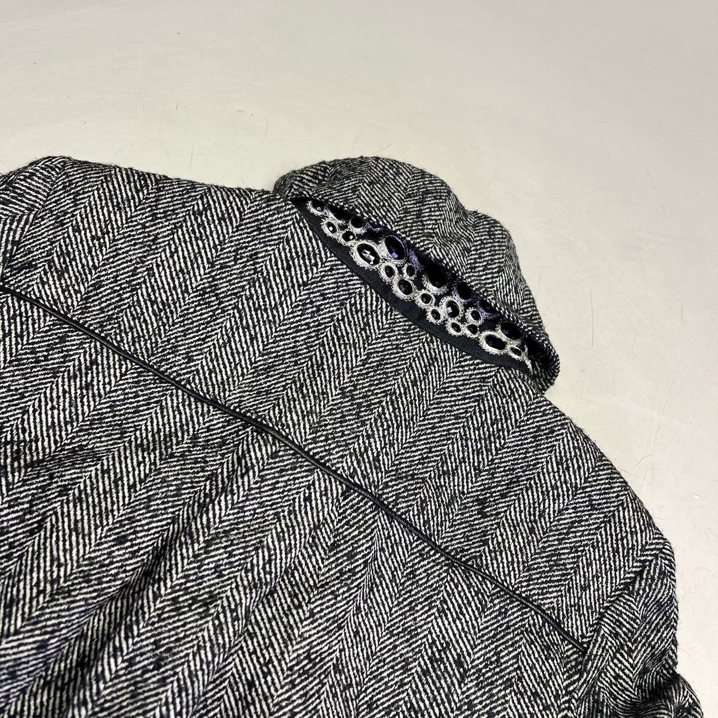 BEBE Under Collar Bling Cropped Wool Sweater Leather Trim Women's Sz S Black