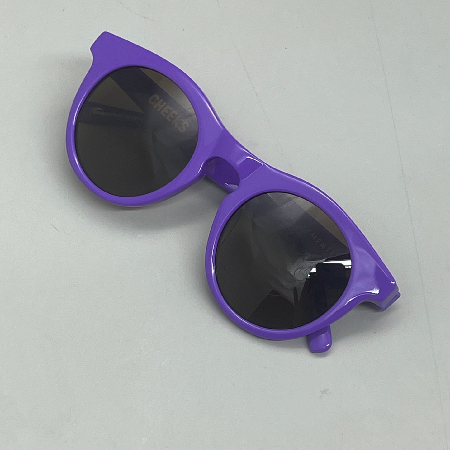 FRIDA MAE CHEEK Clemente Round Polarized Lens Sunglasses Purple SUN-ROUND-PUR