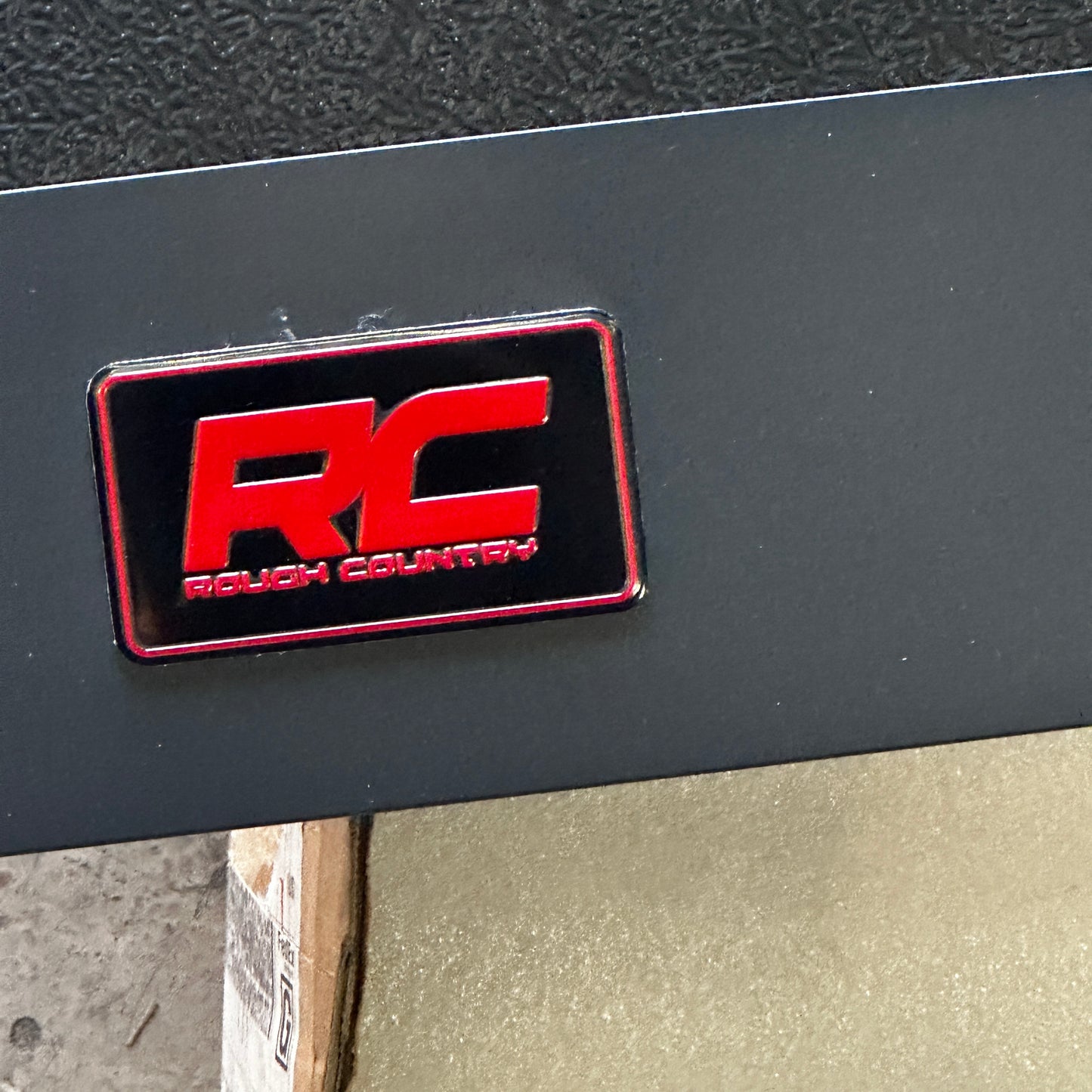 ZA@ Rough Country Hard Low Profile Truck Bed Cover for Chevy Silverado 1500/GMC Sierra 1500 (2019-2024) - 5'10 (69.9") Tri-Fold Tonneau Cover