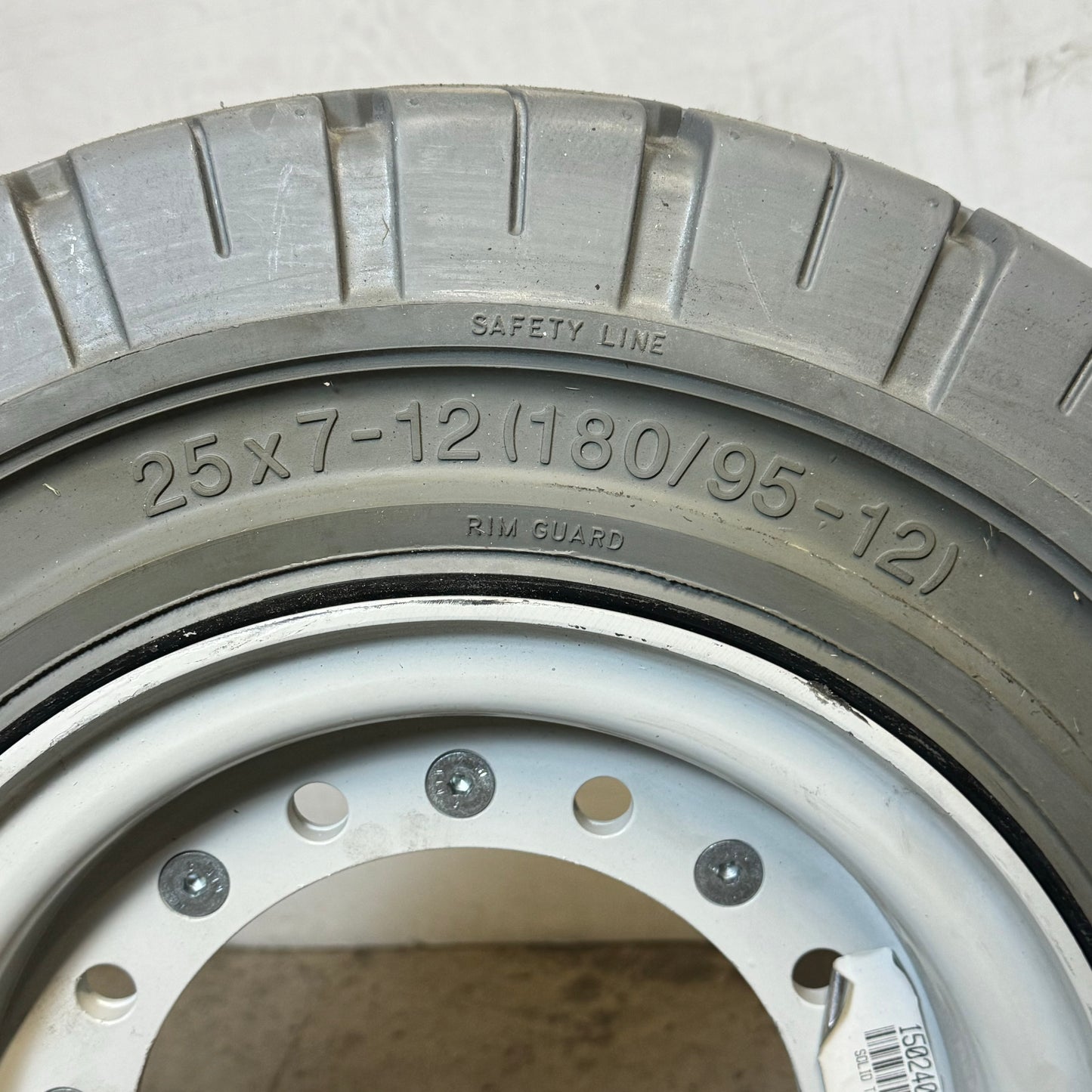 SOLIDEAL MAGNUM Forklift Tire (2 Pack) Sz 25 x 7-12/5.00 Grey 9.1064.13611