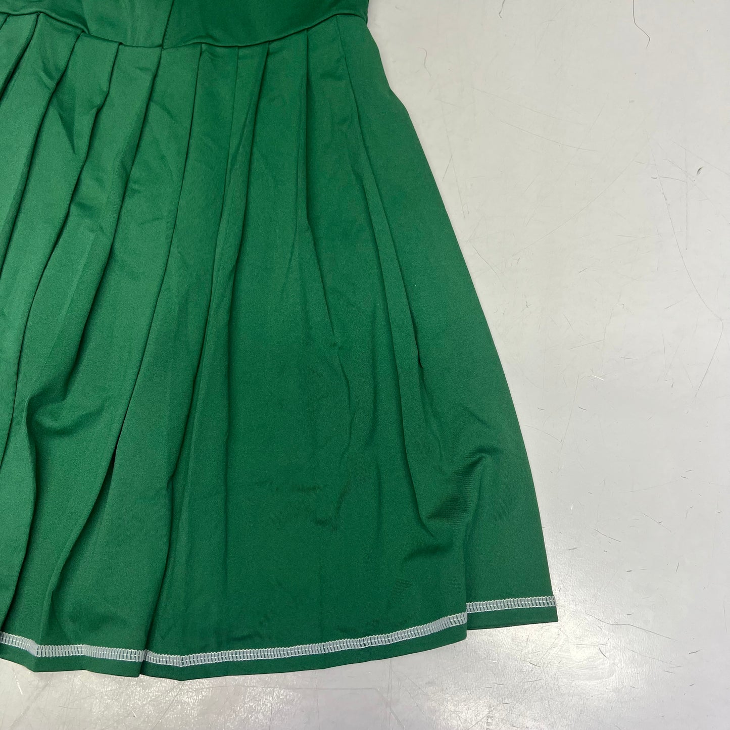 CHARMO Tennis Polo Dress Pleated Skirt W/ Shorts Women's Sz M Grass Green