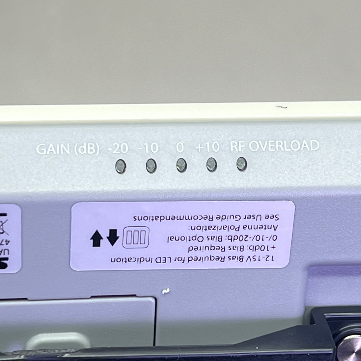 SHURE Wall-Mounted Wideband RF Coverage Panel Antenna 470-698 MHz White