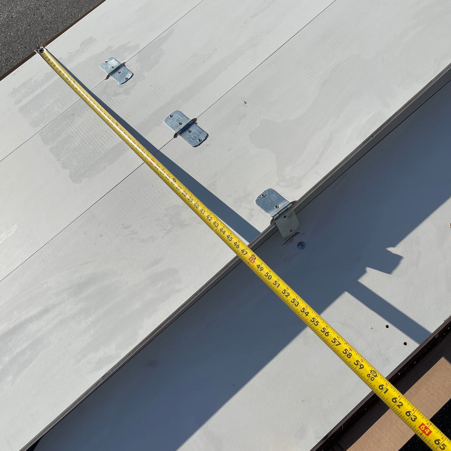 ZA@ Pallet of TRANSGLOBAL Roll-up Doors & Hardware 96”x105” White TGU96X105 (AS-IS)
