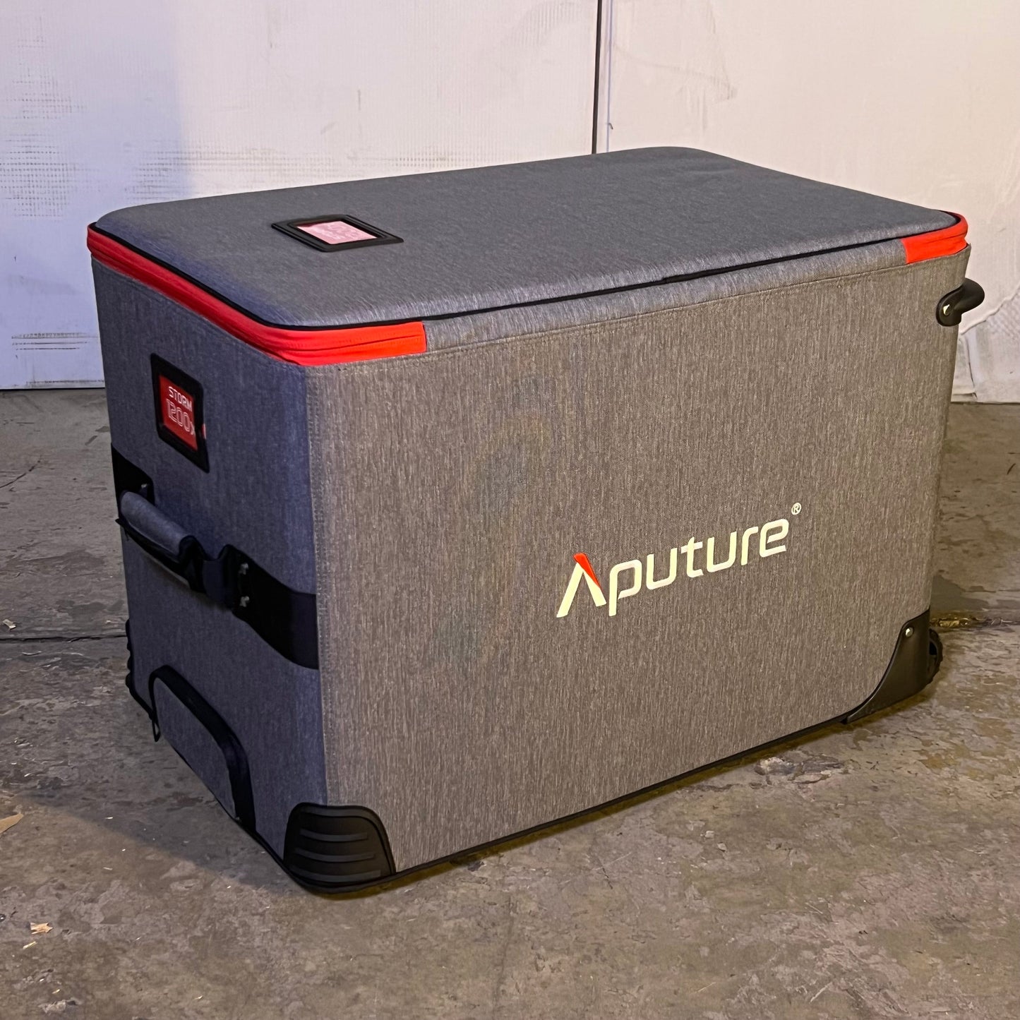 APUTURE Storm 1200x, 1200w Bi-color Led Monolight Sz 14"L x 11"W x 13"H, Black AP0700019X
