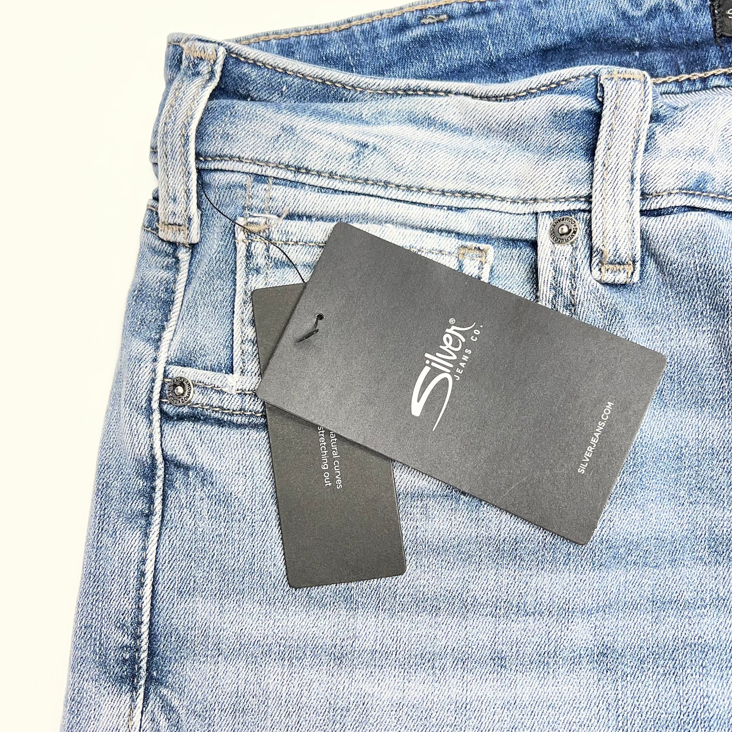 SILVER JEANS CO Avery Curvy Fit High Rise Skinny Crop Women's Sz 32/26 Indigo