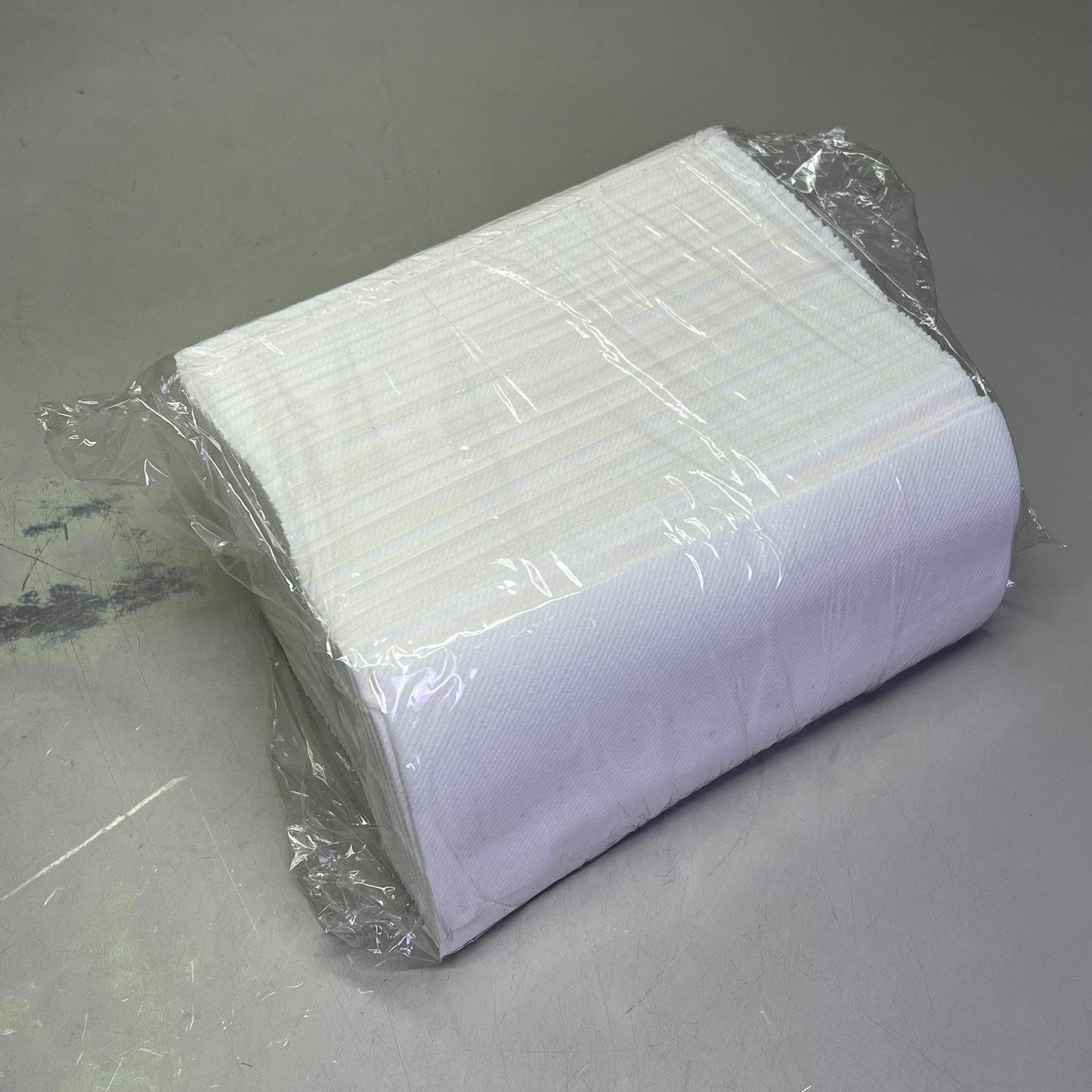 SANIWORKS (500 PACK) Highly Absorbent & Soft Quest Towels Airlaid  12"x17" White