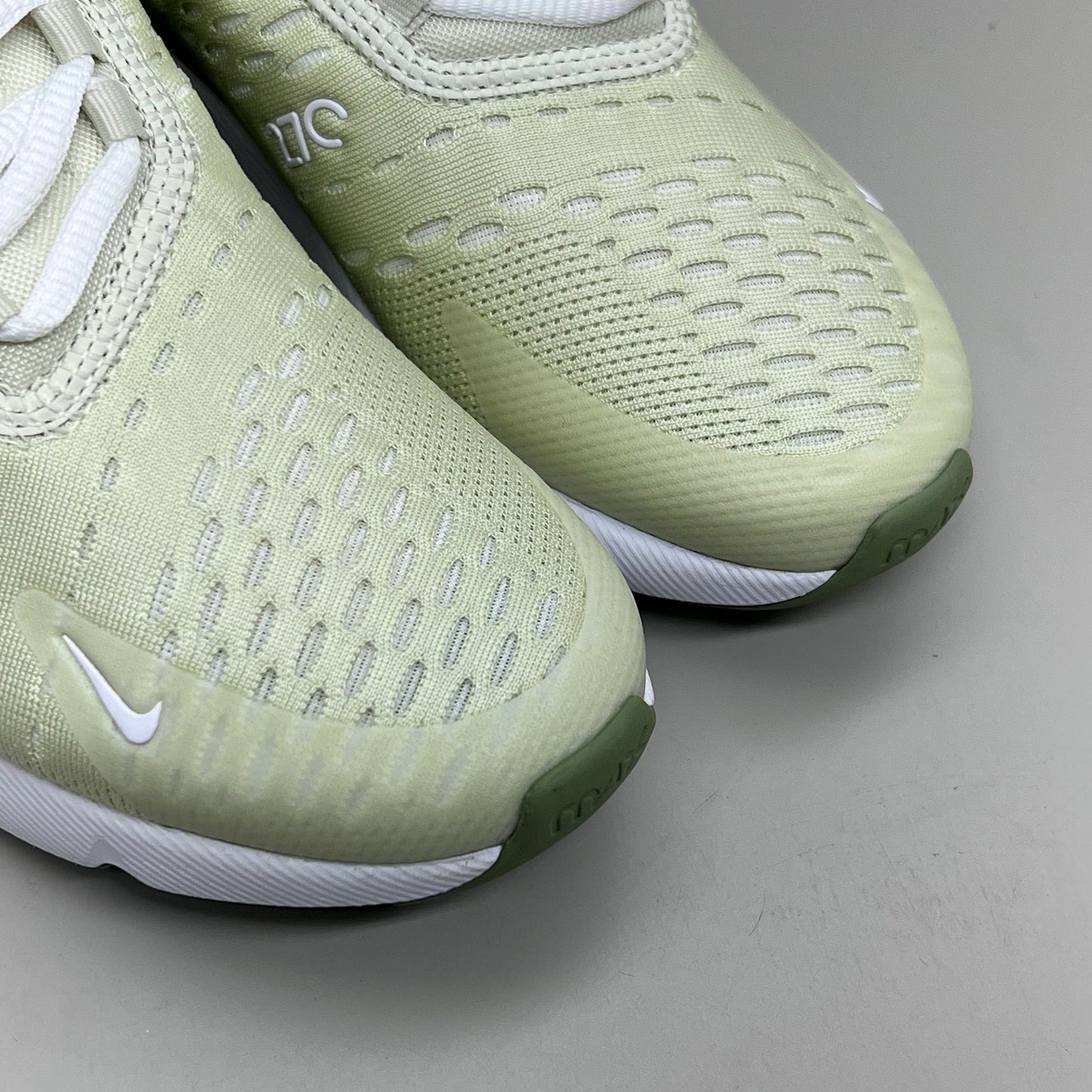 NIKE W Air Max 270 Foam Insole Mesh Sneakers Women's Sz 5 Sea Glass/Oil Green