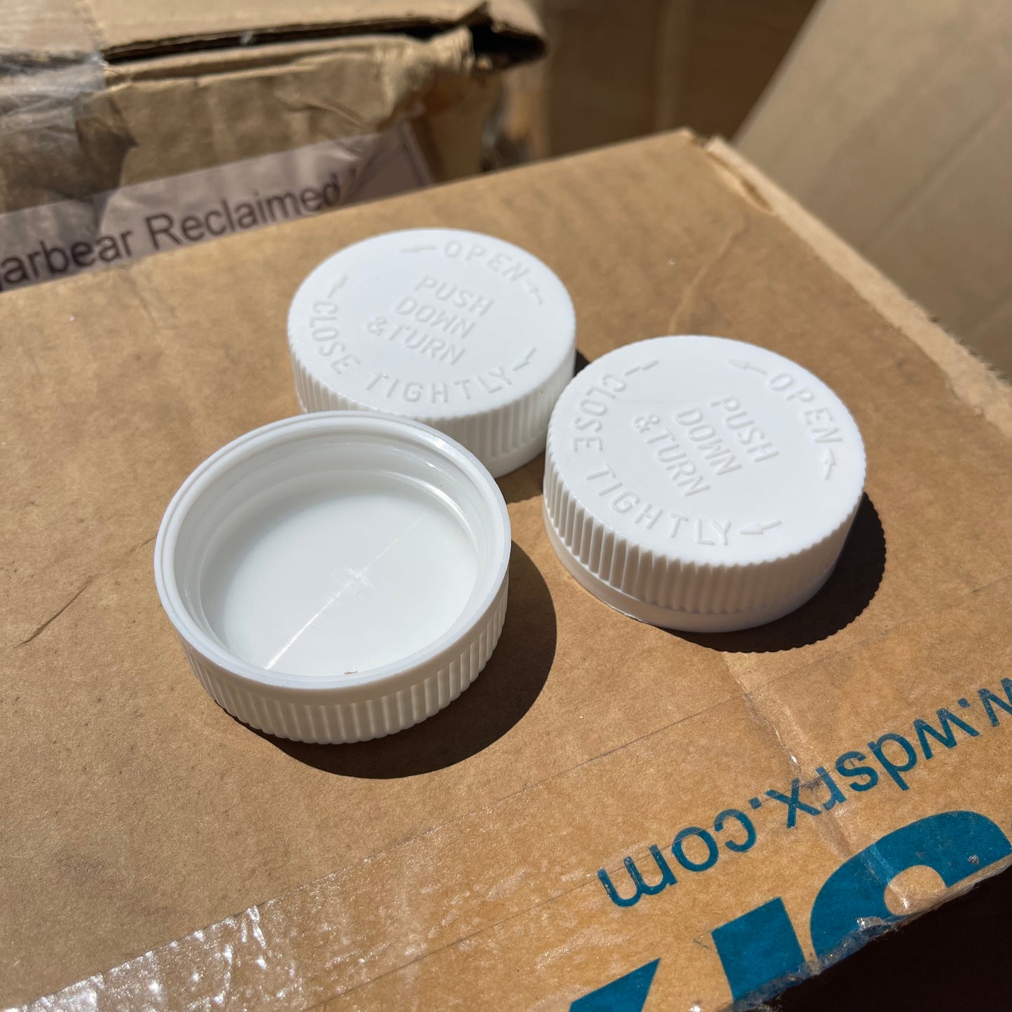 ZA@ Pallet of SUGARBEAR Reclaimed Lids Regular CRC White