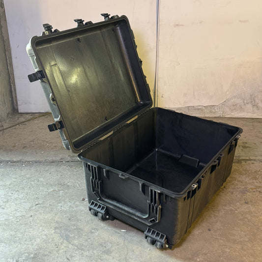 PELICAN 1630 Protector Transport Case 31.28 X 24.21 X 17.48" Black 1630-001-1|10