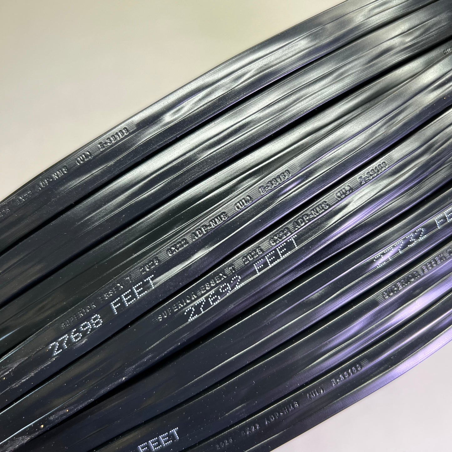 SUPERIOR ESSEX Aerial Service Drop Wire 6 Pair 22 AWG 400 ft, Black 12-006-08