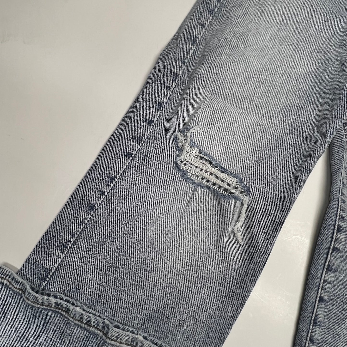 SILVER JEANS CO Highly Desirable High Rise Jeans Women's Sz 33/33 Light Wash