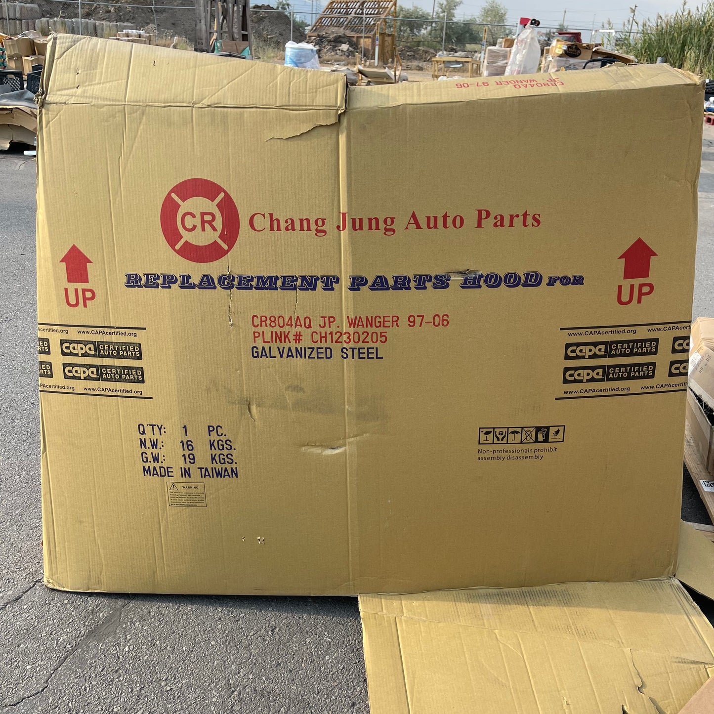 ZA@ Pallet of TONG YANG Hood For Jeep Wrangler 1997-2006 Black (AS-IS)