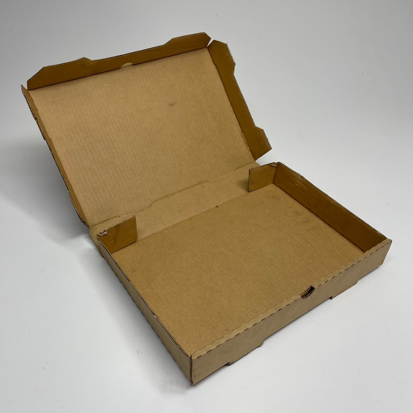 ZA@ Pallet of MIXED Flat Corrugated Cardboard Boxes 13”x10”x2” (AS-IS)