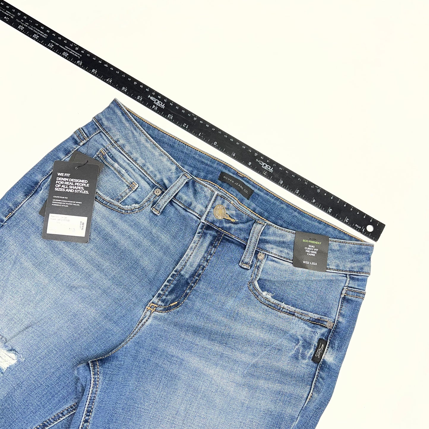SILVER JEANS CO Suki Curvy Mid Rise Capri Womens Sz 32/23.5 Indigo L43920ECF252