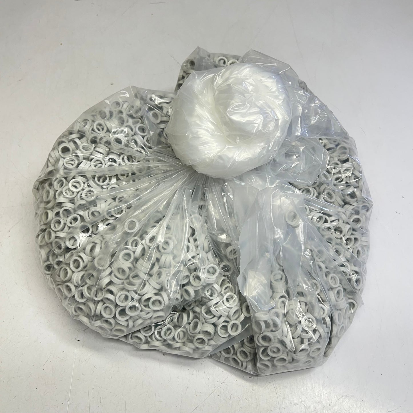 ZA@ MOLDING LABEL (10000 PACK) Cassette Tubing Locking Collar White ACH-350078-TJ