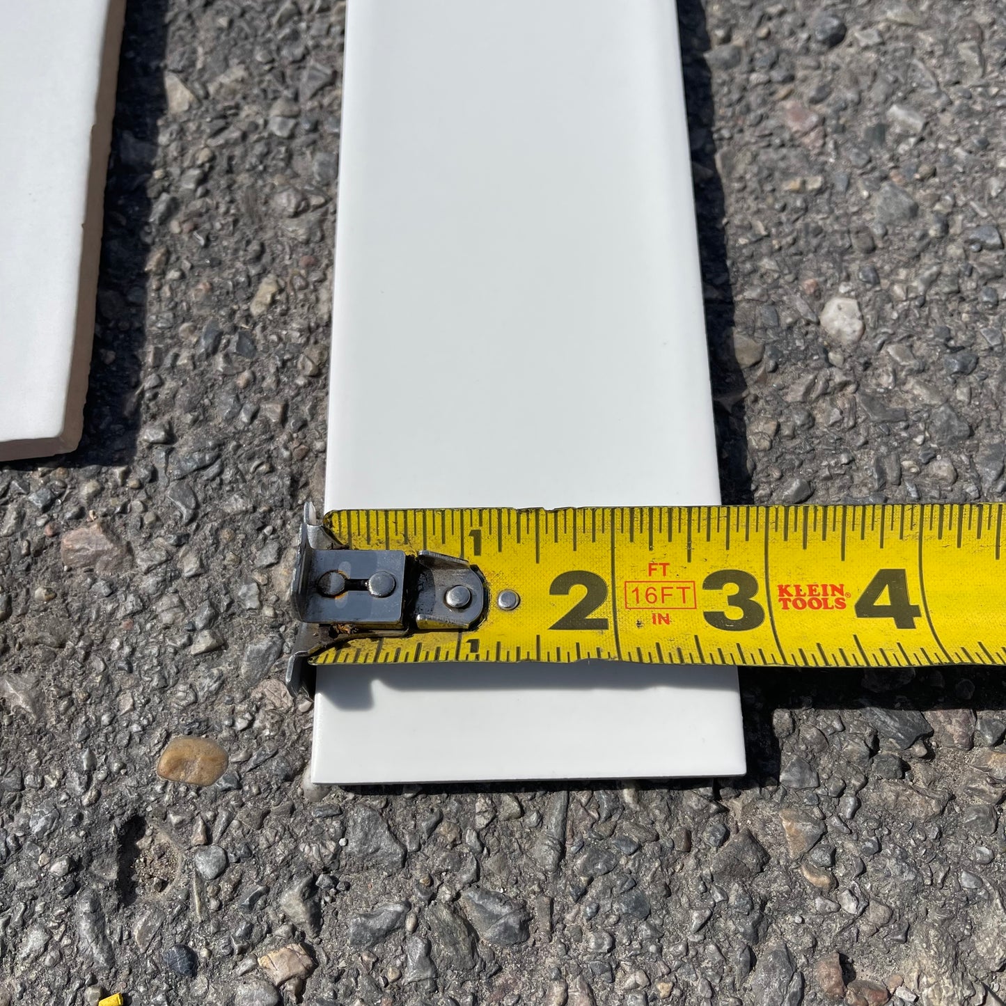 ZA@ Pallet of PORTOBELLO Parede Wall Tiles, White 5”x2.5” & 9.75”x2.75” (AS-IS)