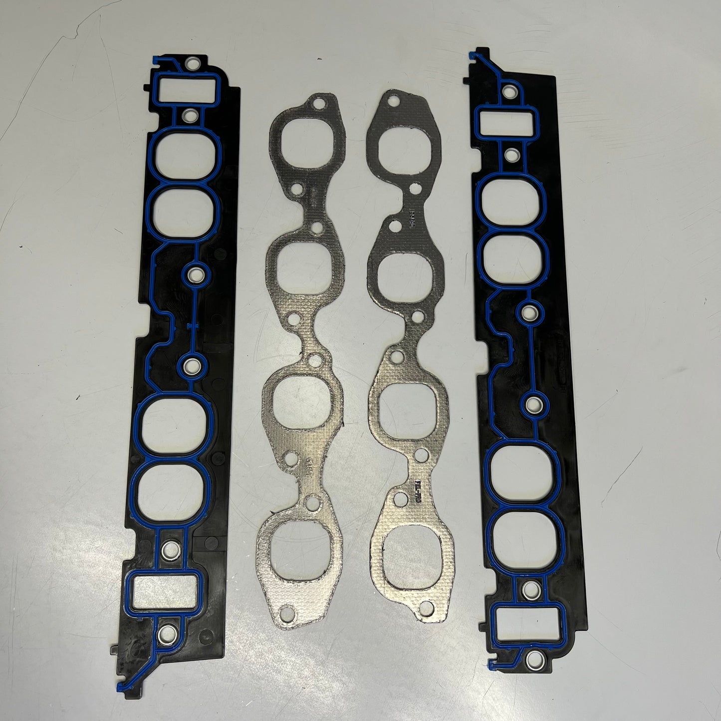 FEL-PRO Engine Gasket Set For Chevrolet & GMC Vehicles 260-1932