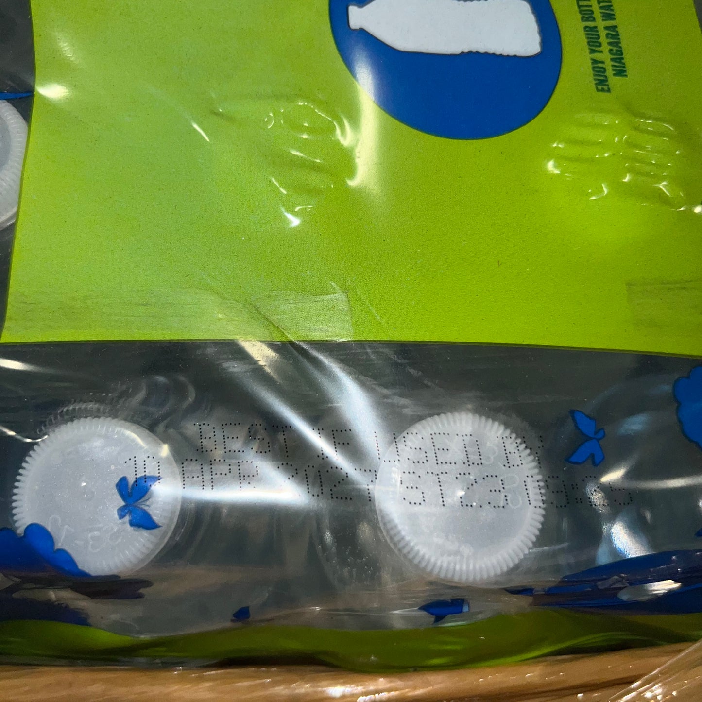ZA@ NIAGARA (96 BTLS) Let’s Make a Difference Purified Drinking Water 16.9 fl oz BB 04/27