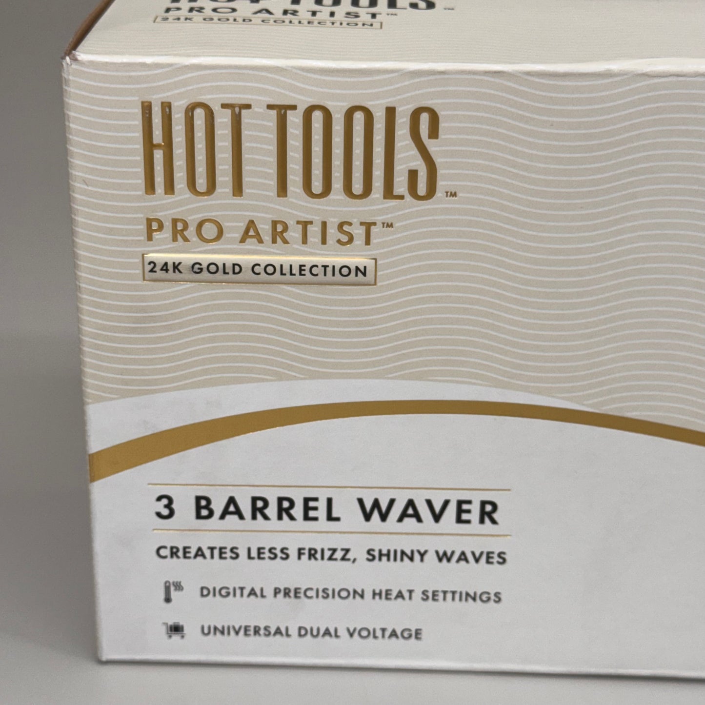 HOT TOOLS Pro Artist 24K Gold Collection 3 Barrel Waver Crease Free Black/Gold