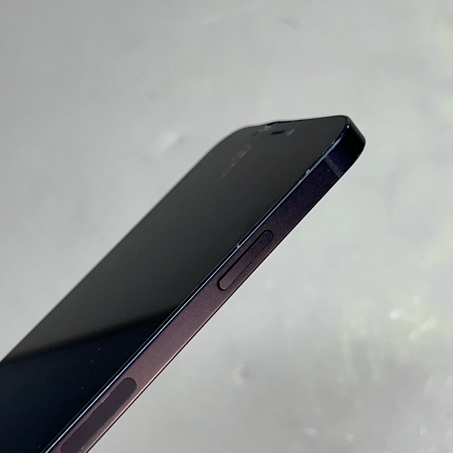 APPLE 2020 iPhone 12 64GB IOS 17 6.1" Display Black A2172 (Pre-Owned )