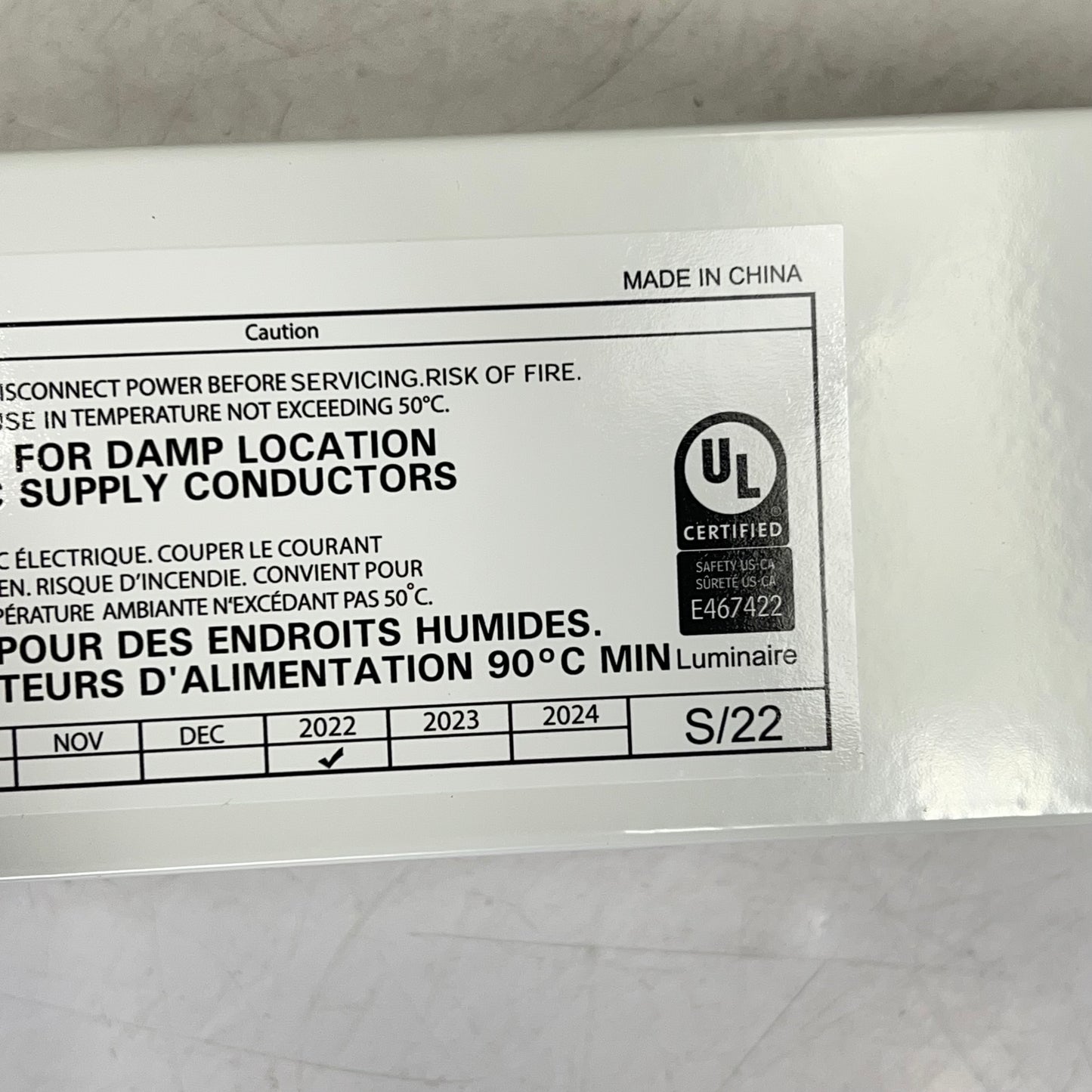 ILP LIGHTING Linear Strip Light  4' 25W 4000K Frosted Acrylic White VS43LU40FRL