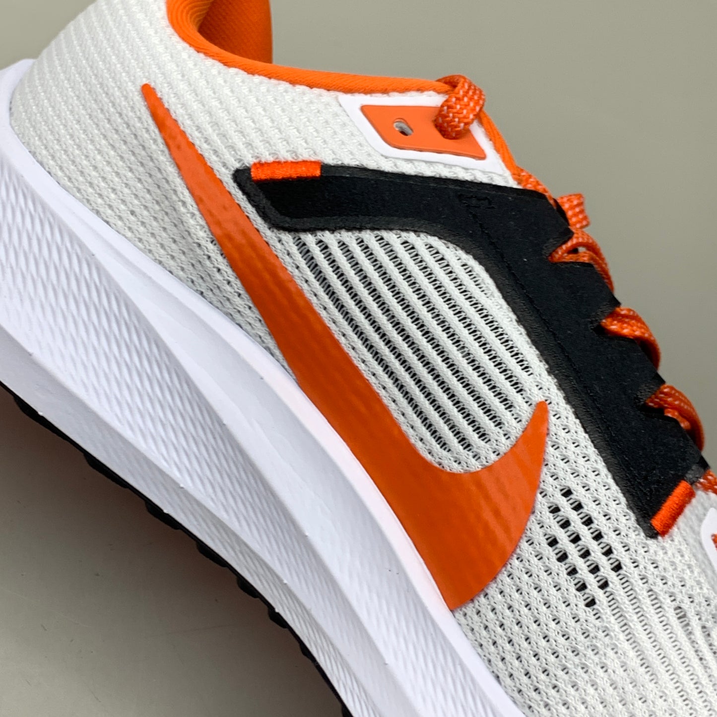 NIKE Zoom Pegasus 40 OK STATE White, Brilliant Orange & Black 12 W 10.5 M DZ5973-100